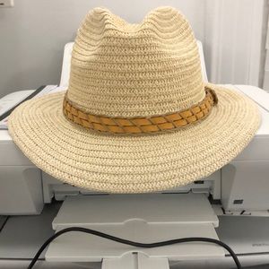 Straw like paper ‘n fabric, lrg/xl,  gently worn